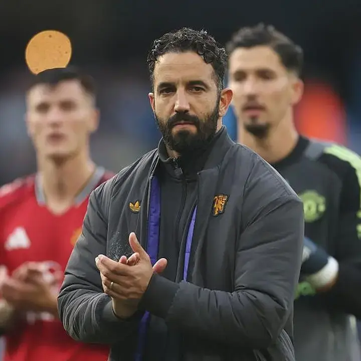 Ruben Amorim Tegaskan Masalah MU Bukan dari Formasi