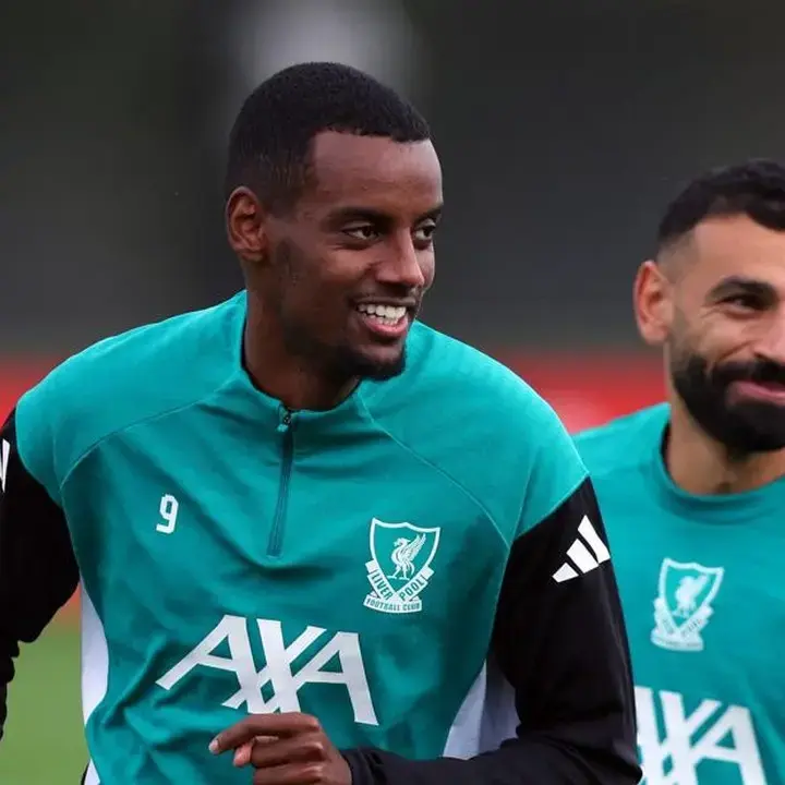 Arne Slot Optimistis Chemistry Isak dan Salah Akan Terbentuk Sempurna