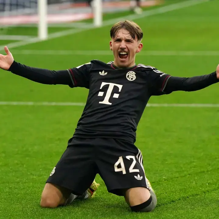 Bermain dengan 10 Pemain, Monchengladbach Dipermalukan Bayern di Hadapan Pendukung Sendiri