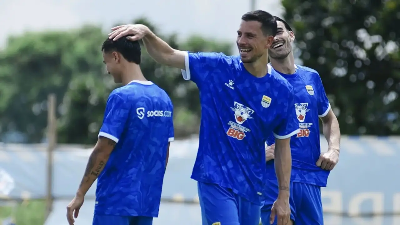 Bojan Hodak Beberkan Alasan Cadangkan Thom Haye Di Laga Kontra Selangor Fc