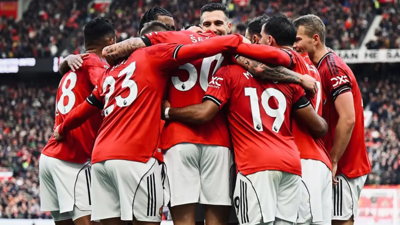 Inilah 4 Sosok Yang Membawa Manchester United Bangkit Musim 2025 2026