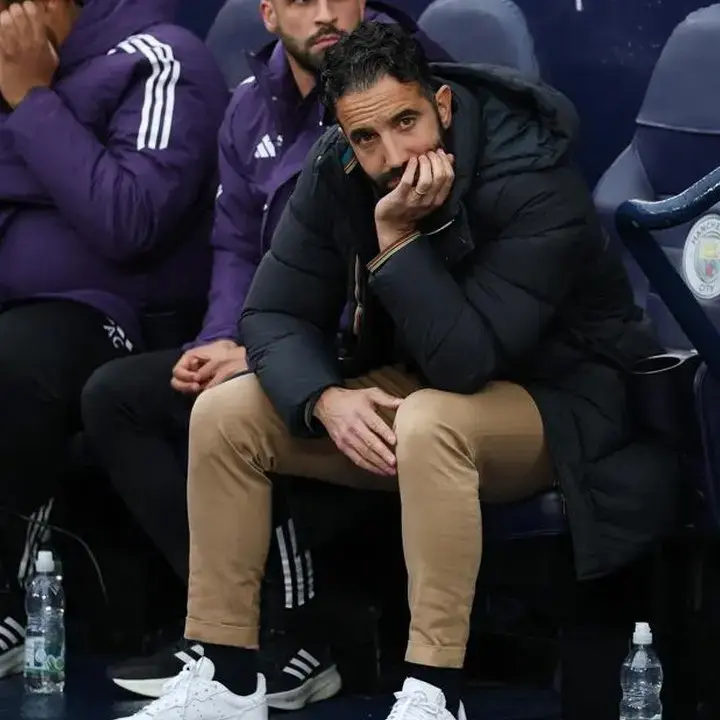 Hasselbaink Ingatkan Amorim: Mundur dari Manchester United Bisa Rusak Reputasi