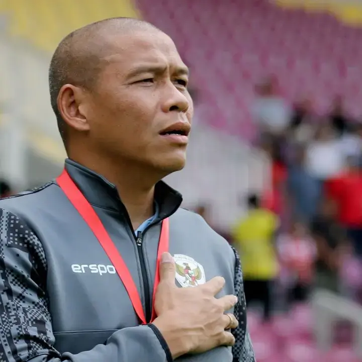 Perjalanan Karier Nova Arianto, Dari Bek Tangguh Jadi Pelatih: Siap Ukir Sejarah di Piala Dunia U-17 2025