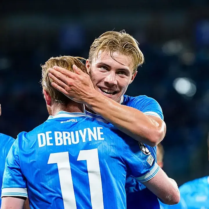 Rasmus Hojlund Rasakan Sensasi Jadi Haaland Berkat Assist Kevin De Bruyne