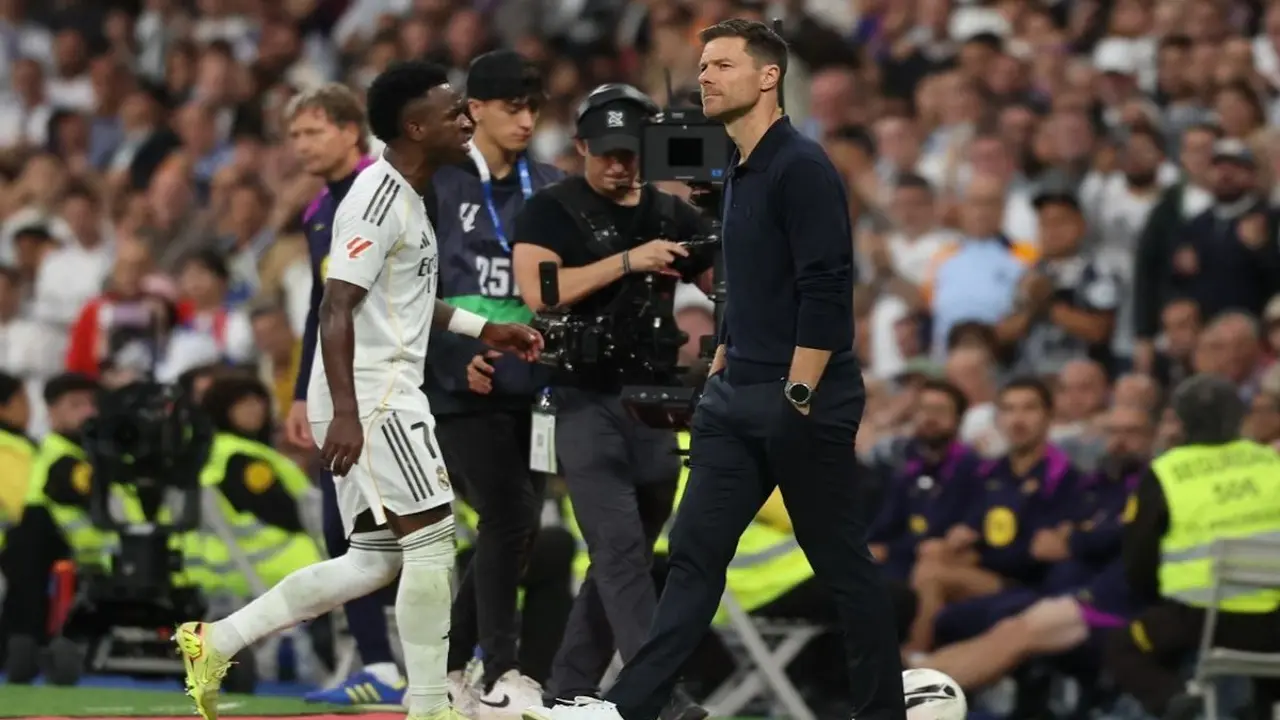 Retaknya Hubungan Dengan Xabi Alonso, Vinicius Pertimbangkan Hengkang Dari Real Madrid