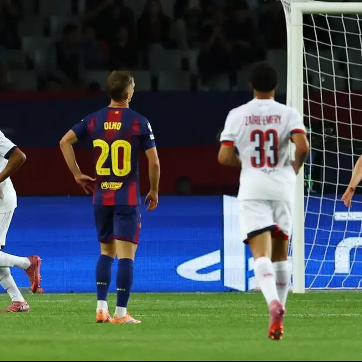 Thierry Henry Kritik Taktik Hansi Flick Usai Barcelona Dipermalukan PSG