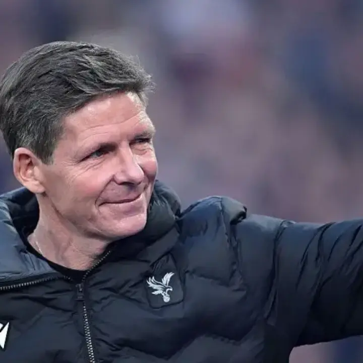 Oliver Glasner Dikaitkan dengan MU, Ini Respons Tegasnya