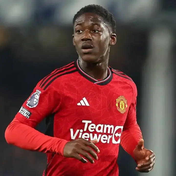 Napoli Rela Tanggung Gaji Kobbie Mainoo Untuk Pinjaman dari Manchester United