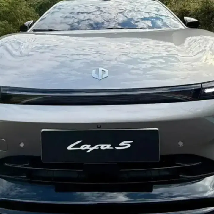 Leapmotor Pamer Lafa 5 Ultra, Mobil Listrik Berperforma Tinggi dengan Desain Agresif Siap Meluncur Kuartal II 2026