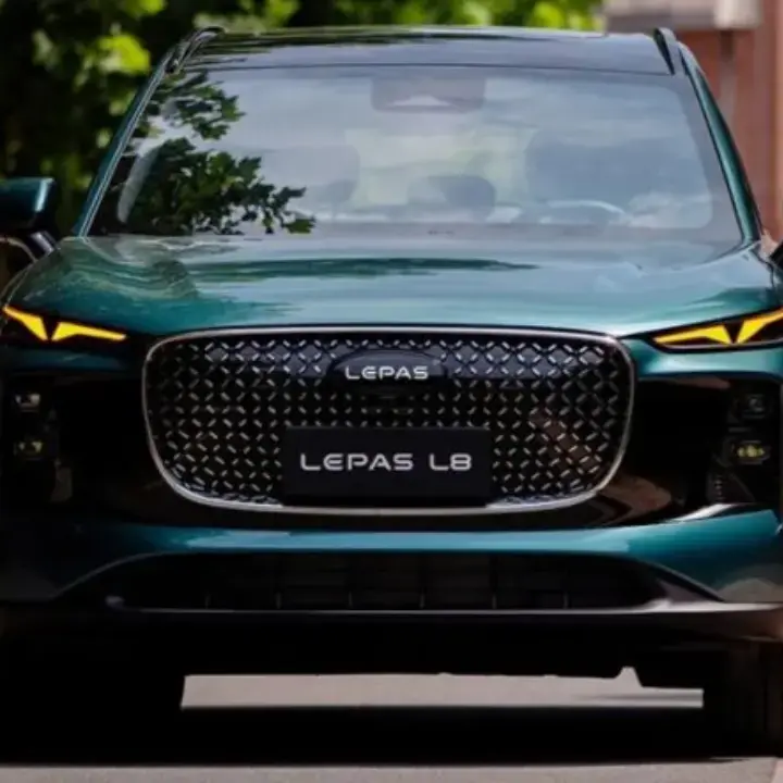 Lepas L8 Resmi Buka Pre-Booking di GJAW 2025, SUV Hybrid Premium Untuk Keluarga Muda Perkotaan