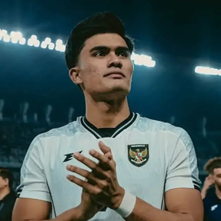 Persebaya Rombak Jelang Jendela Transfer: Dua Pos Krusial Diincar, Zijlstra dan Ramadhan Sananta Jadi Target