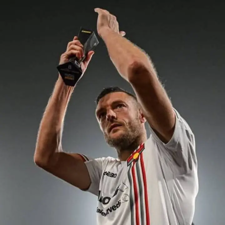 Brace Jamie Vardy Bawa Cremonese Raih Kemenangan 3-1 Atas Bologna di Serie A