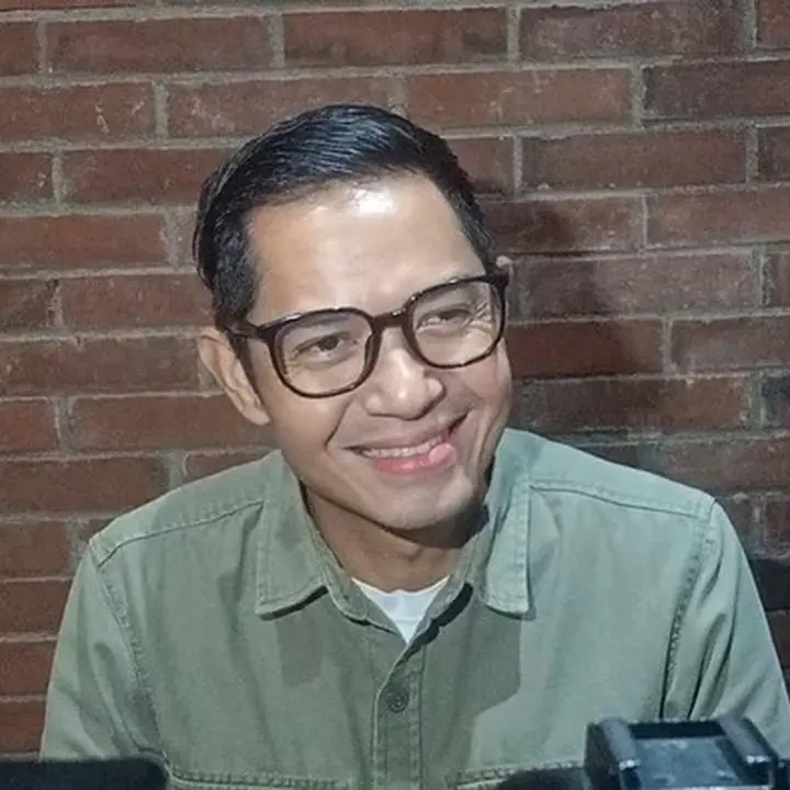 Banjir dan Longsor Sumbar Lumpuhkan Akses, Keluarga Dude Harlino Terdampak Parah