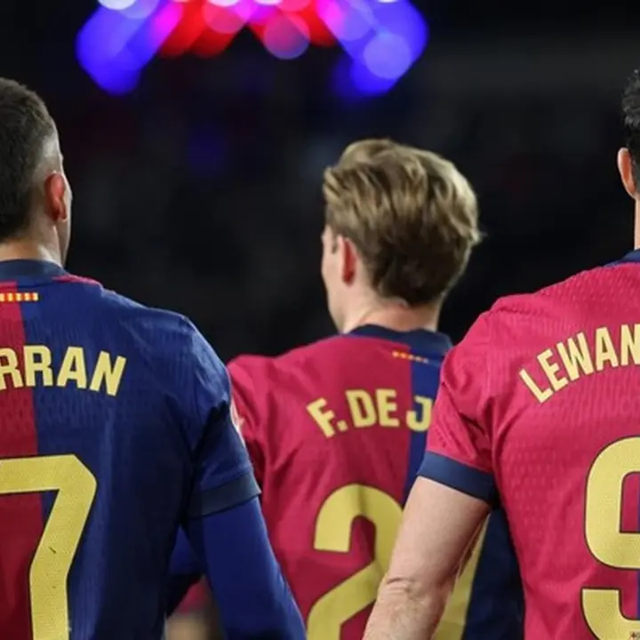 Hansi Flick Senang dengan Persaingan Sehat Lewandowski dan Ferran Torres di Lini Depan Barcelona