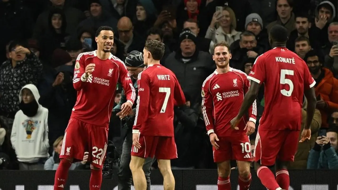 Wayne Rooney Lempar Candaan soal Performa Liverpool, Berharap Kebangkitan Mereka Tak Bertahan Lama