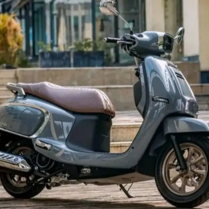 Suzuki US125T Resmi Meluncur: Skuter Retro Modern dengan Fitur Canggih Harga Mulai Rp24 Jutaan
