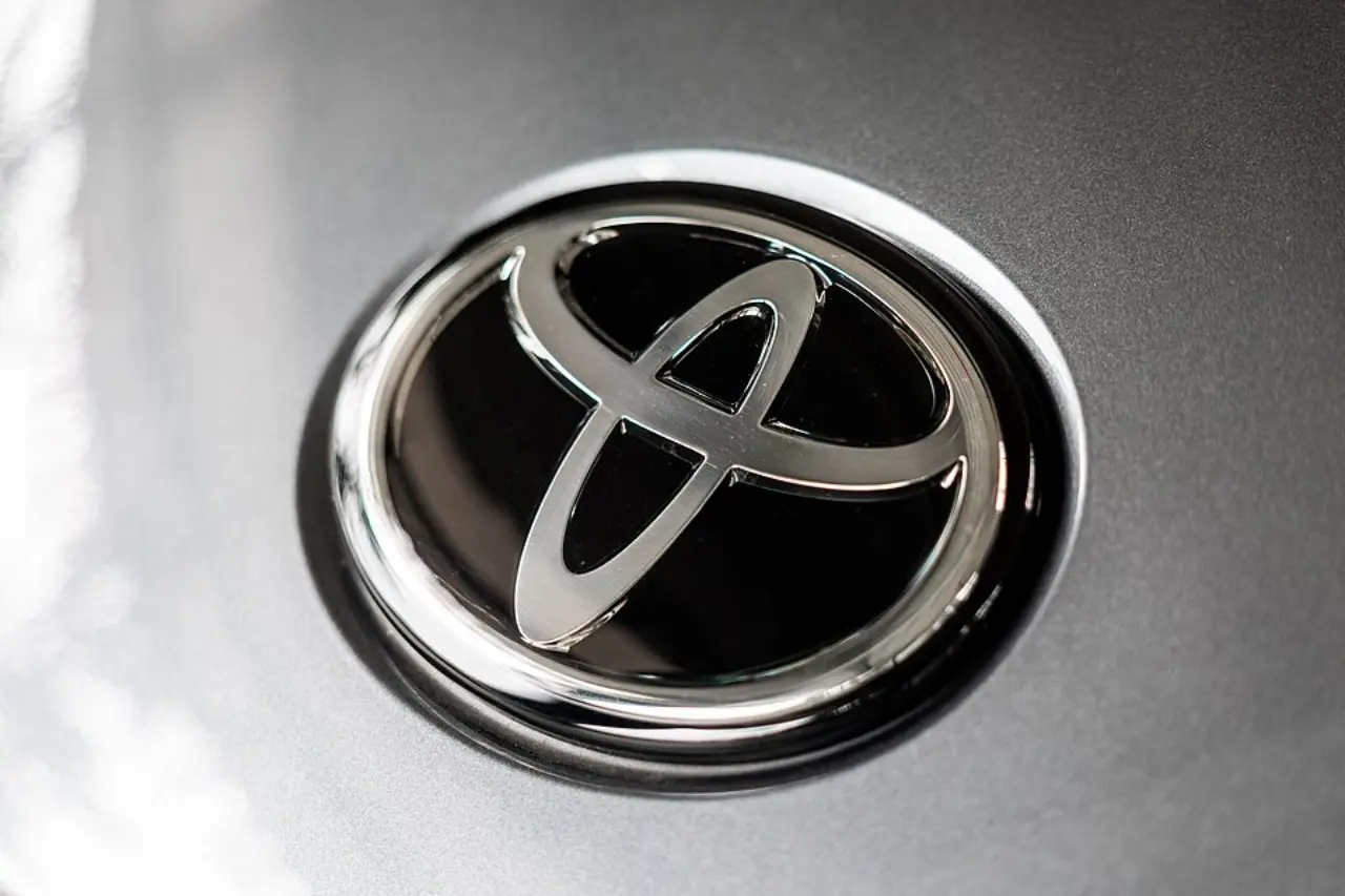 Daftar 10 Merek Mobil Terlaris 2025: Toyota Tetap Kokoh, Merk China Menguat