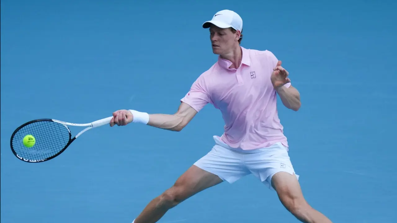 Jannik Sinner Tundukkan Tiafoe Dua Set Langsung di Perempat Final Miami Open 2026