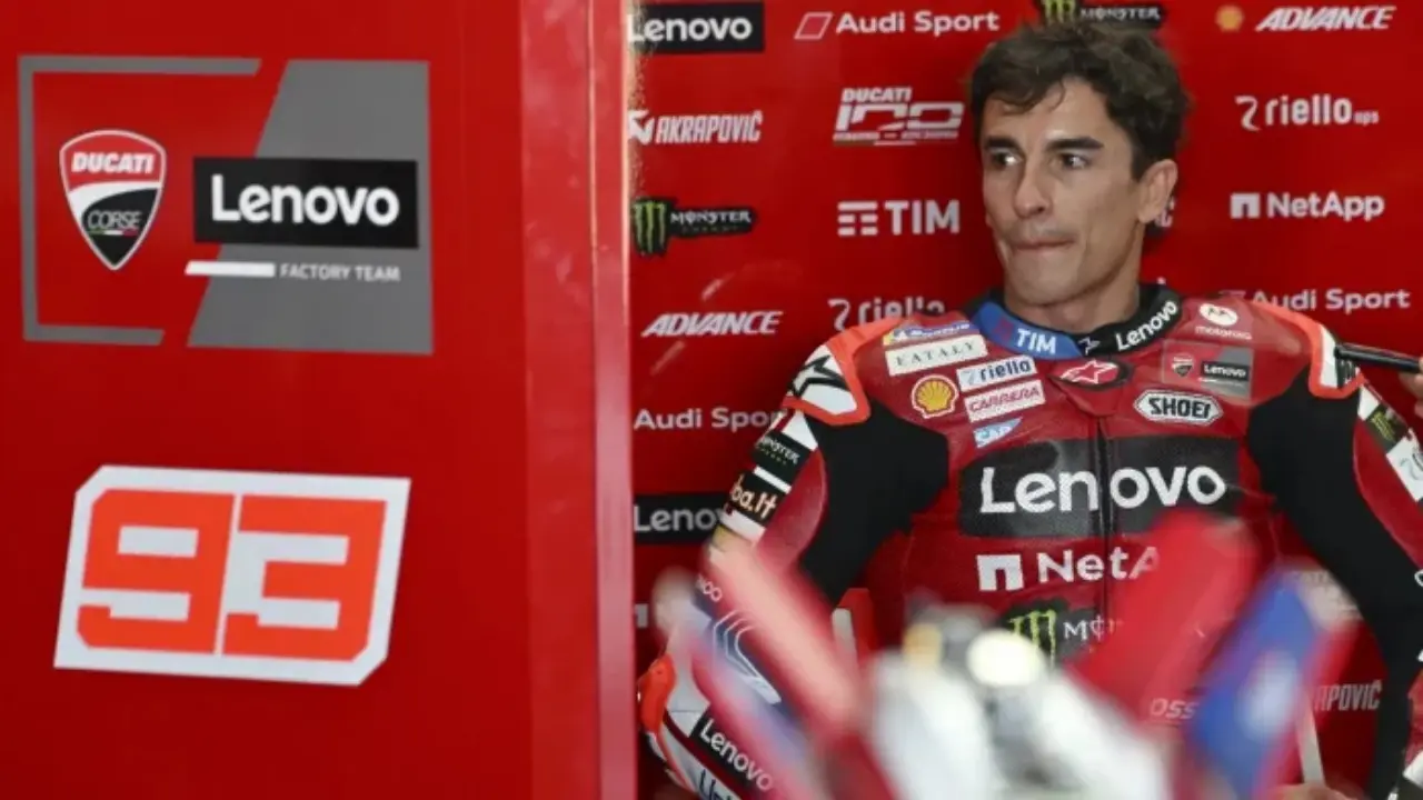Marc Marquez terlihat cemas di COTA bukan karena hasil balapan. Chicho Lorenzo mengungkap penyebabnya terkait kondisi fisik dan performanya.