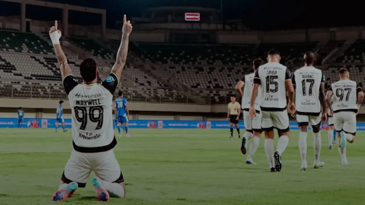 Persija Jakarta Unggul 1 0 Atas Psbs Biak Di Babak Pertama Berkat Gol Maxwell Souza