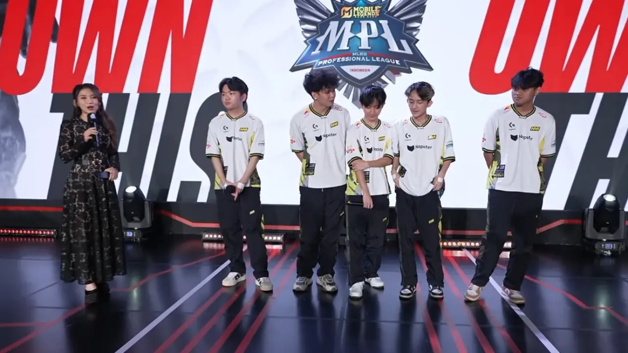 Hasil MPL ID S17 Hari ke-2 Pekan ke-8: NAVI Tumbangkan EVOS 2-0 dengan Permainan Solid