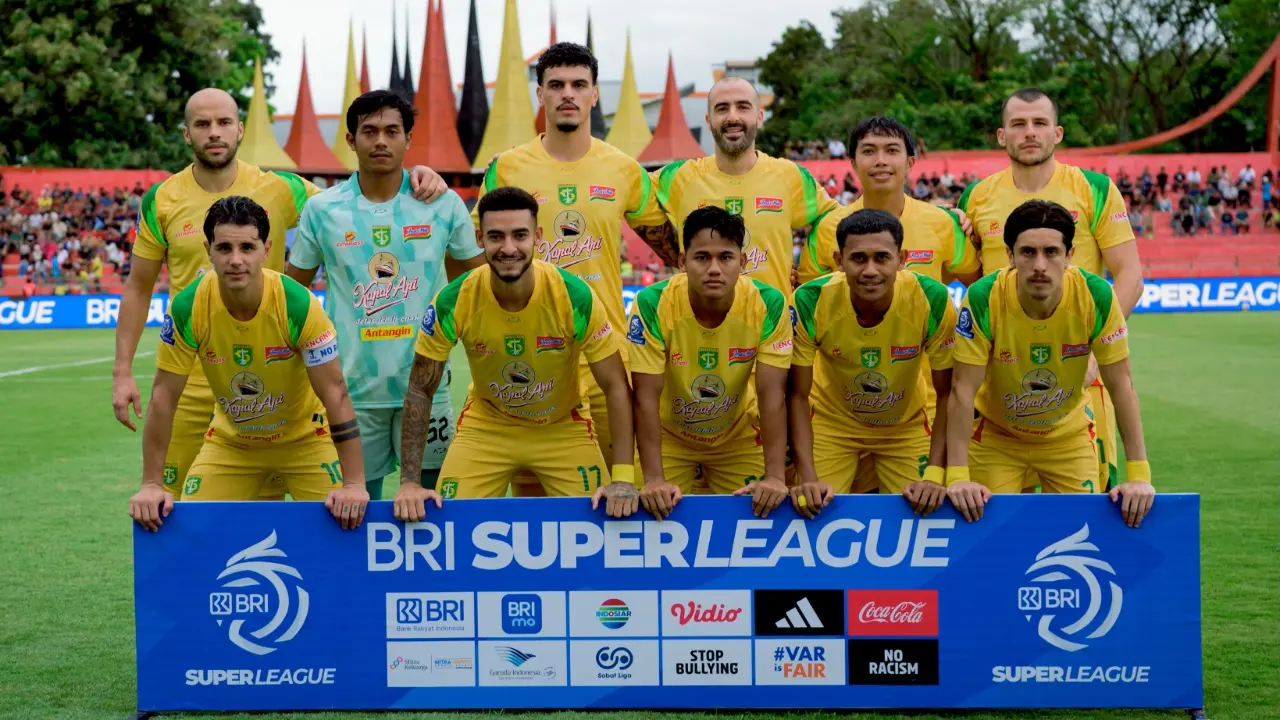 Hat-trick Bruno Paraiba Warnai Kemenangan Persebaya Surabaya Atas Semen Padang 7-0 di Stadion Hj Agus Salim