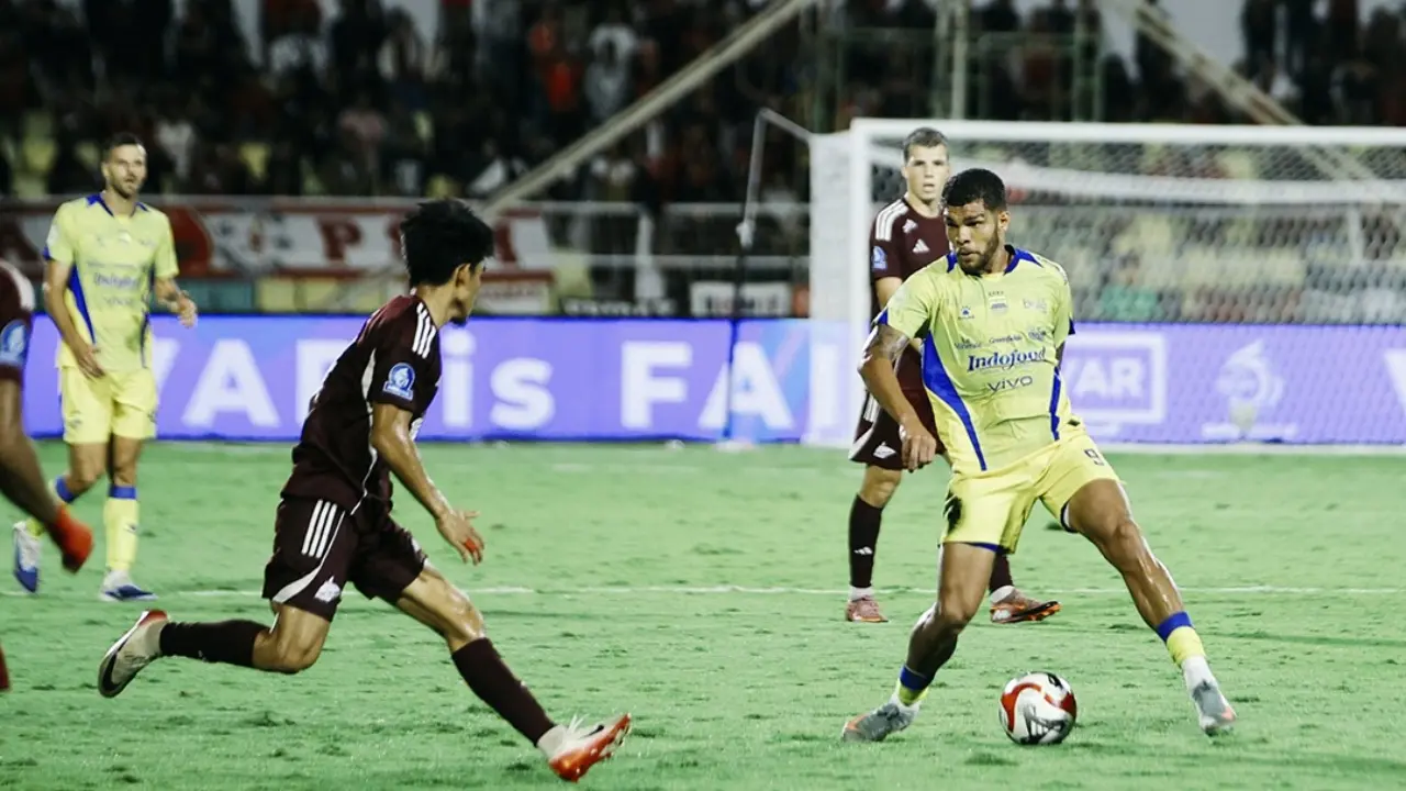 Klasemen Liga Super Indonesia Terbaru Pekan ke-33: Persib Bandung Unggul 2 Poin dari Borneo FC Usai Kalahkan PSM Makassar
