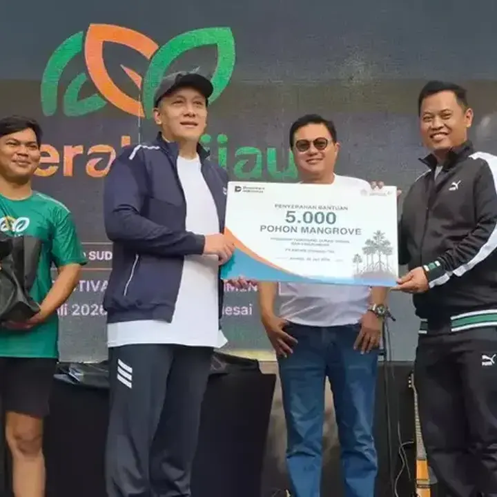 ANTAM dan KLHK Tanam 5.000 Mangrove untuk Hari Mangrove Sedunia