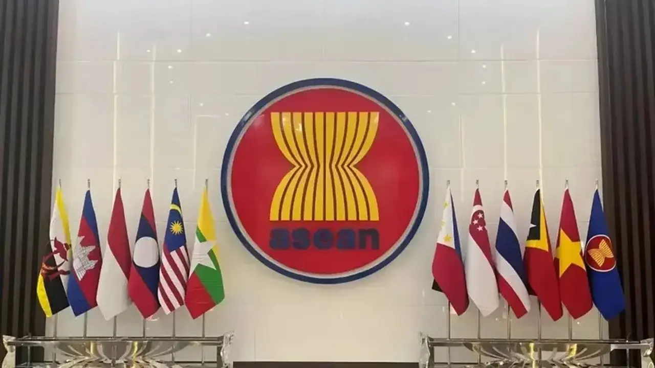 ASEAN Hadapi Krisis Ganda: Timur Tengah dan Laut China Selatan Mengancam Stabilitas Regional