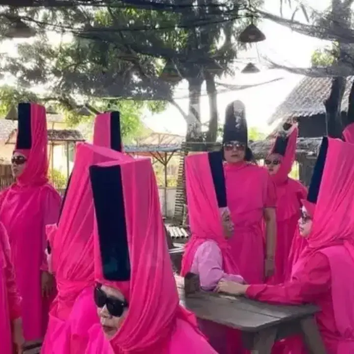Bank Emok: Jeratan Utang yang Menjerat Kaum Perempuan di Akar Rumput