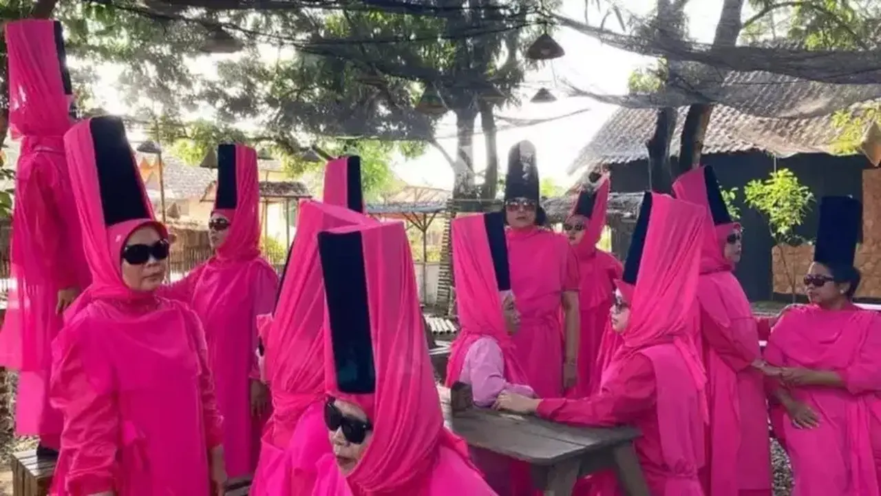 Bank Emok: Jeratan Utang yang Menjerat Kaum Perempuan di Akar Rumput
