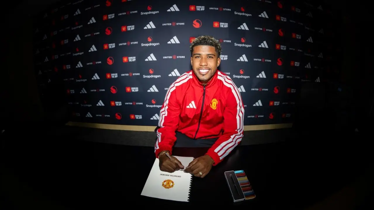 Andrey Santos Resmi Gabung MU