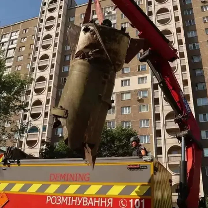 Eskalasi Perang: Rusia Gempur Kyiv, Ukraina Balas dengan Serangan Drone ke Depo Minyak
