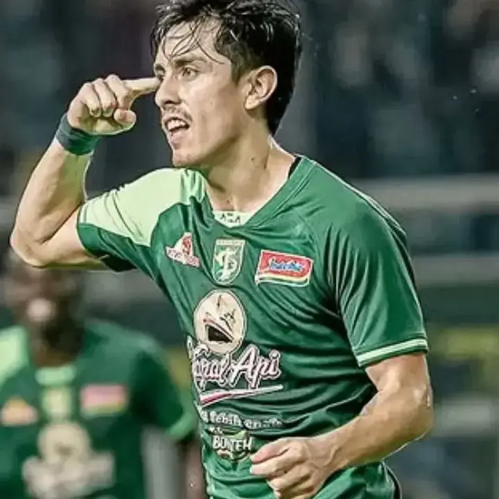 Francisco Rivera Optimistis Bawa Persebaya Bersaing di Papan Atas Musim 2026/2027