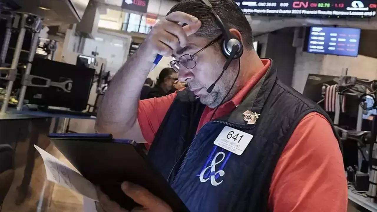 Harga Minyak Naik, Wall Street Tertekan Kekhawatiran Inflasi dan Suku Bunga The Fed