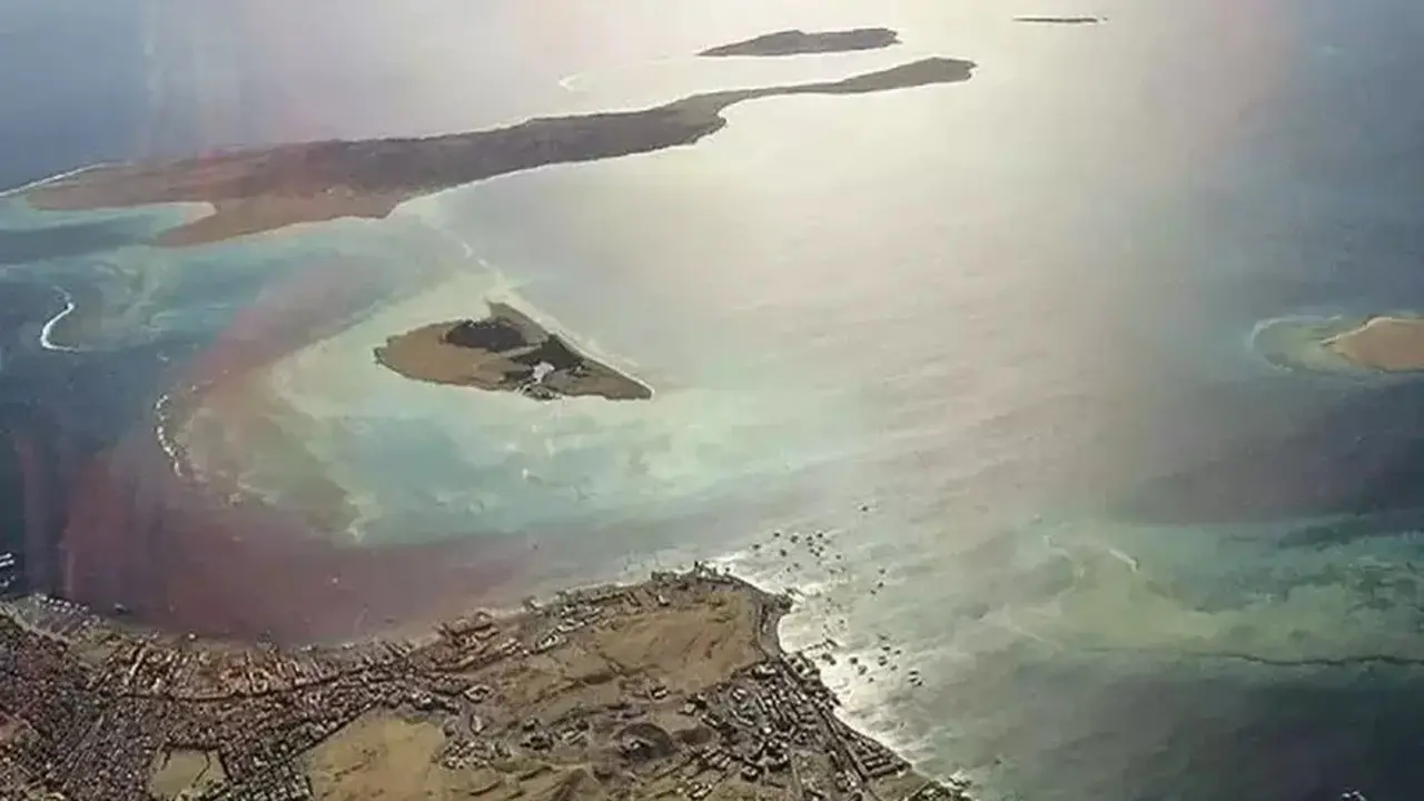 Iran Pasang Ranjau di Selat Hormuz, Peringatkan AS dan Kapal Komersial