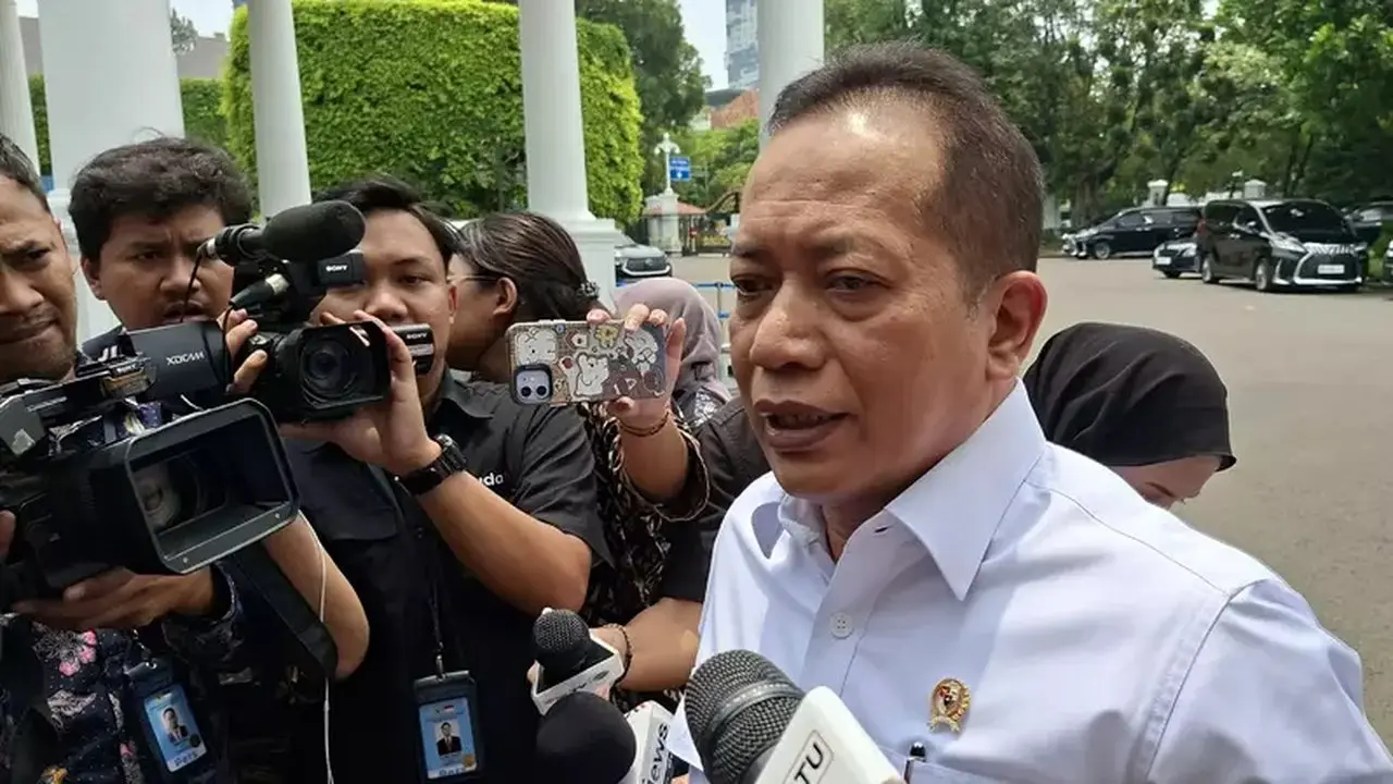 Menkop: Koperasi Berskala Besar Lebih Layak Kelola Tambang