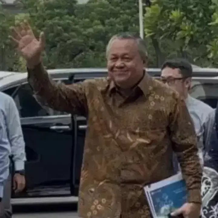 Pengunduran Diri Gubernur BI: Dilema Kebijakan Moneter dan Ujian Independensi