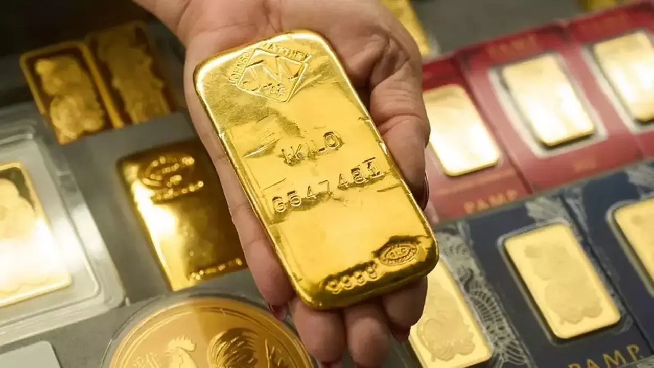 Prospek Emas Terancam Turun Akibat Suku Bunga dan Geopolitik