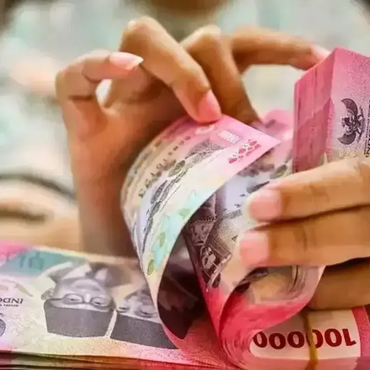 Rupiah Menguat Tipis Tutup Perdagangan 15 Juli 2026