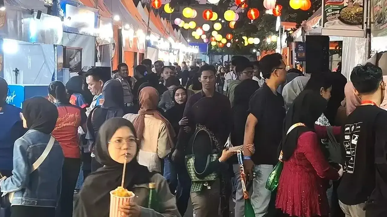 The Changcuters Puncaki Pesta Bekasi, Ribuan Penggemar Memadati Plaza Patriot
