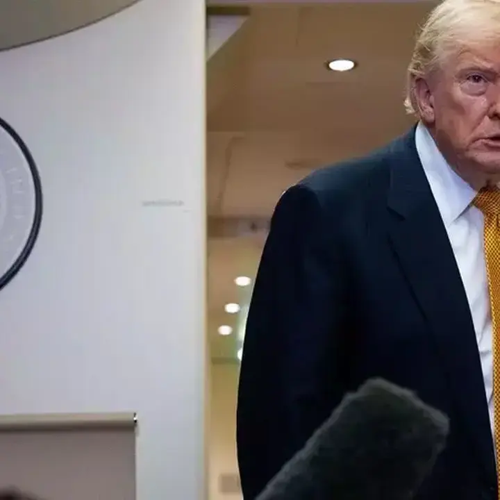 Trump Buka Peluang Diplomasi dengan Iran, Opsi Militer Tetap Siaga