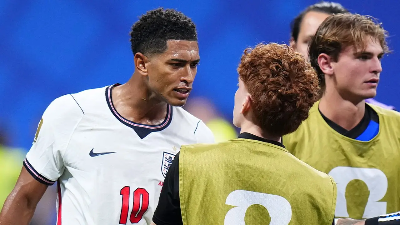 Jude Bellingham Menempeleng Kepala Valentin Barco